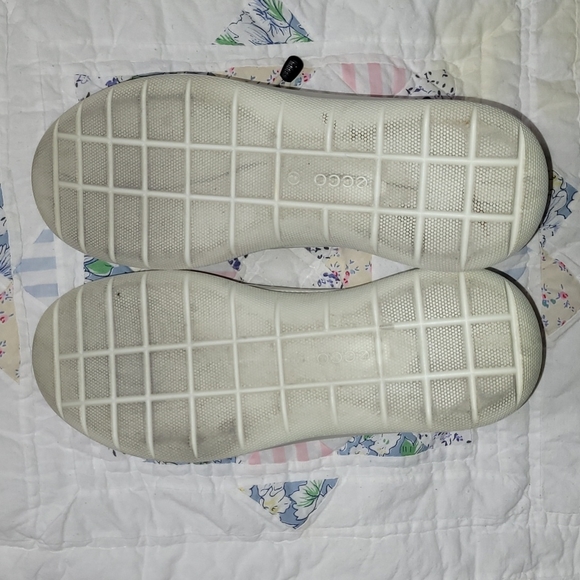 ECCO Soft 5 Toggle Slip On Sneakers Size 9 Women's - Picture 4 of 8